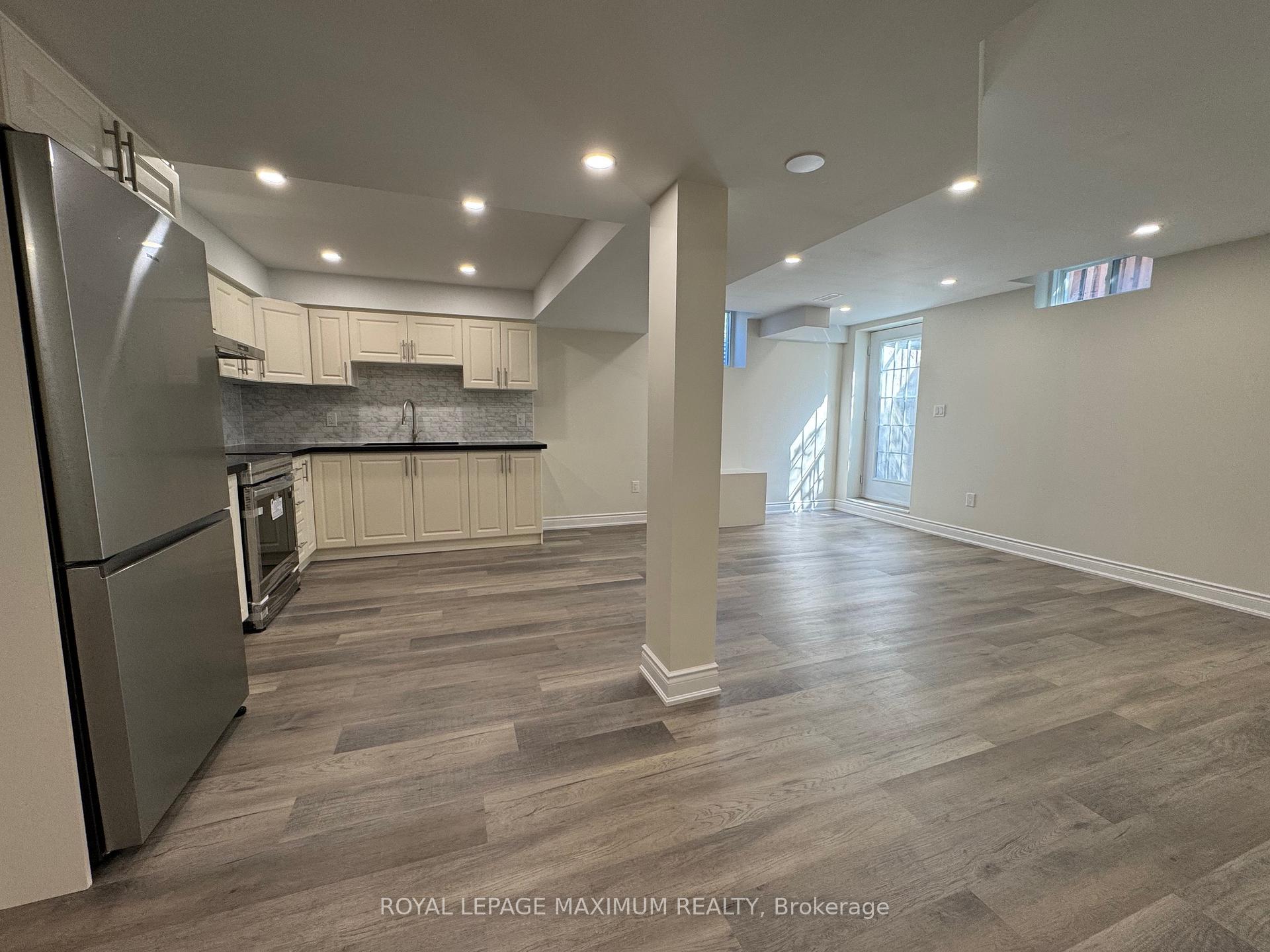 Photo 3 of 38 Credo Drive, Vaughan, Vellore Village — HOMEH