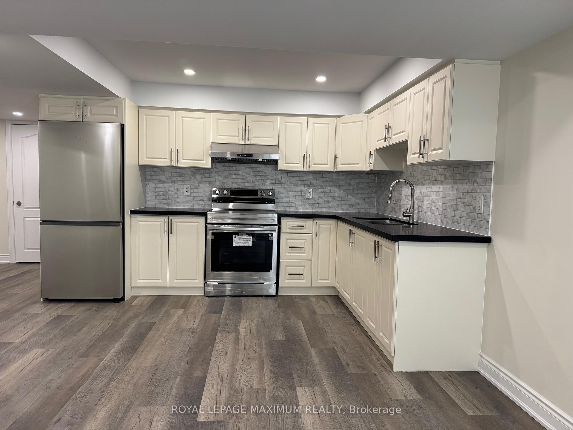 Photo 5 of 38 Credo Drive, Vaughan, Vellore Village — HOMEH
