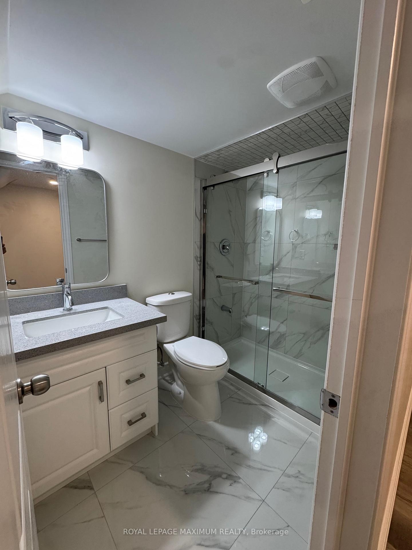 Photo 8 of 38 Credo Drive, Vaughan, Vellore Village — HOMEH