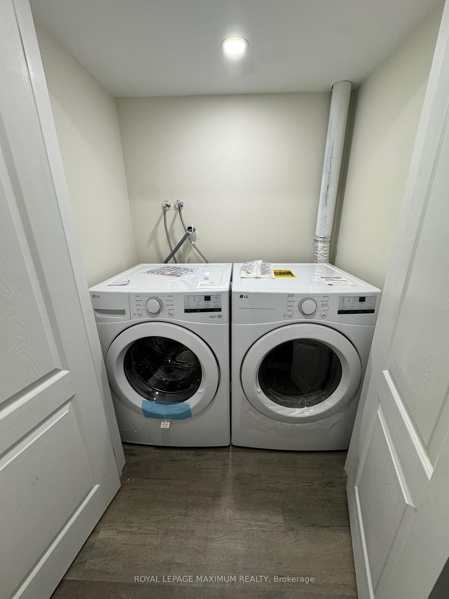 Photo 13 of 38 Credo Drive, Vaughan, Vellore Village — HOMEH