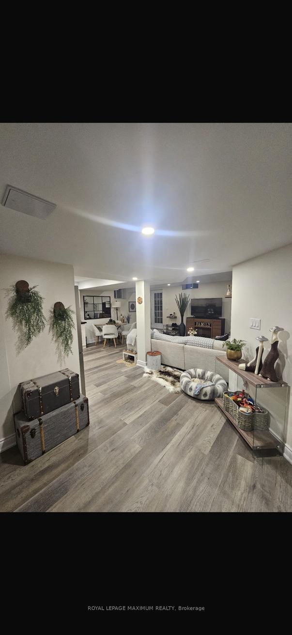 Photo 16 of 38 Credo Drive, Vaughan, Vellore Village — HOMEH