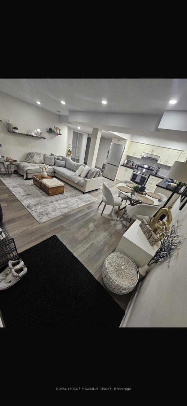 Photo 17 of 38 Credo Drive, Vaughan, Vellore Village — HOMEH