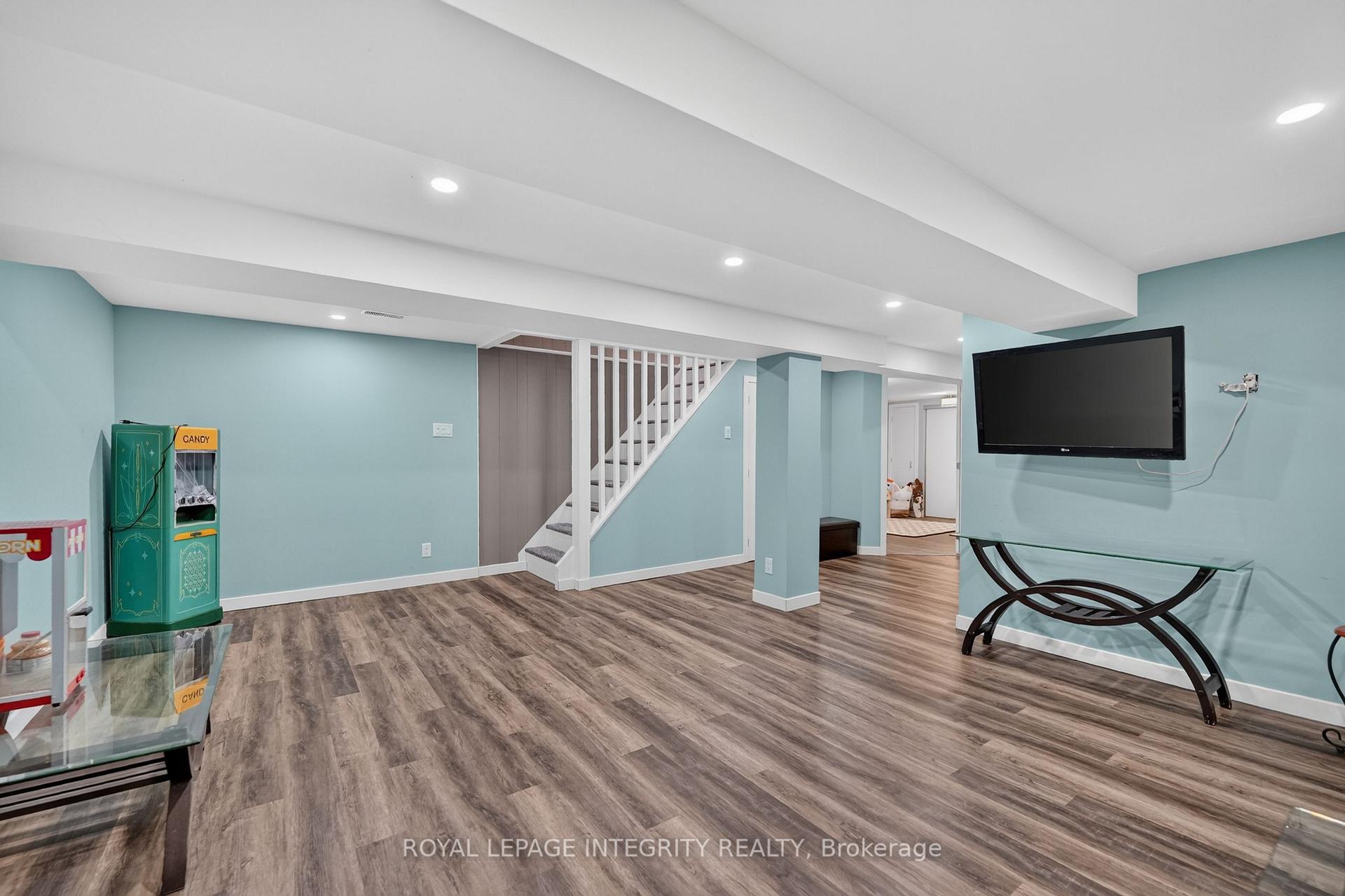 Photo 24 of 127 Morton Drive, Ottawa, Kanata - Glencairn/Hazeldean — HOMEH