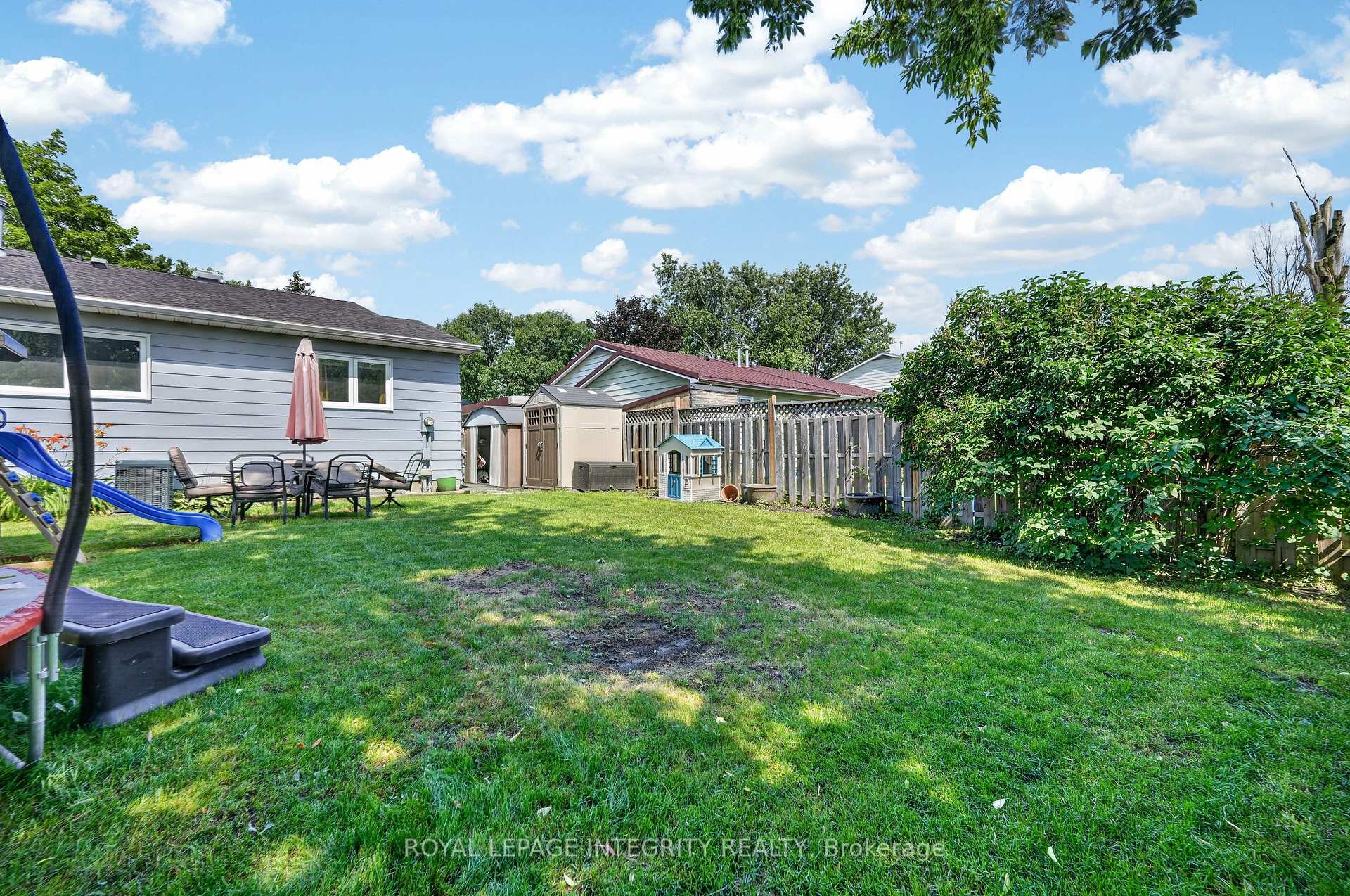 Photo 35 of 127 Morton Drive, Ottawa, Kanata - Glencairn/Hazeldean — HOMEH