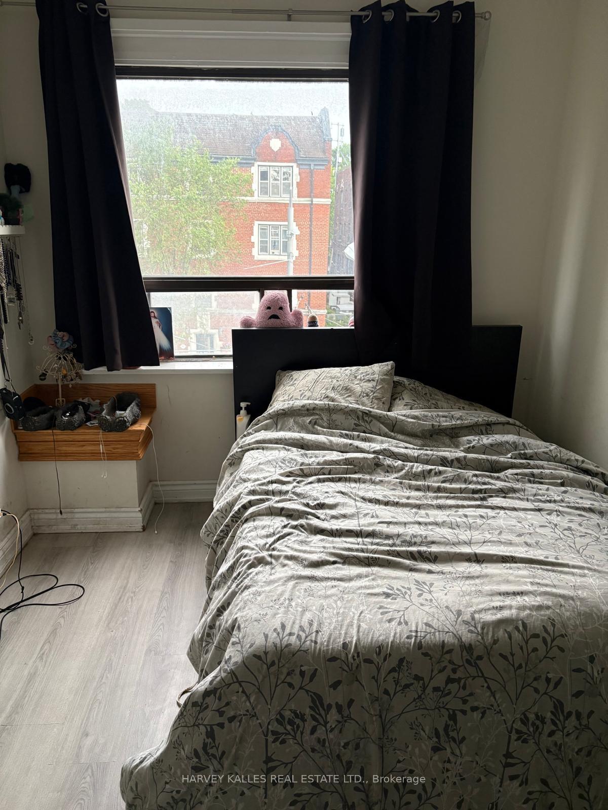 Photo 4 of Unit 301, 930 St Clair Avenue W, Toronto, Oakwood Village — HOMEH