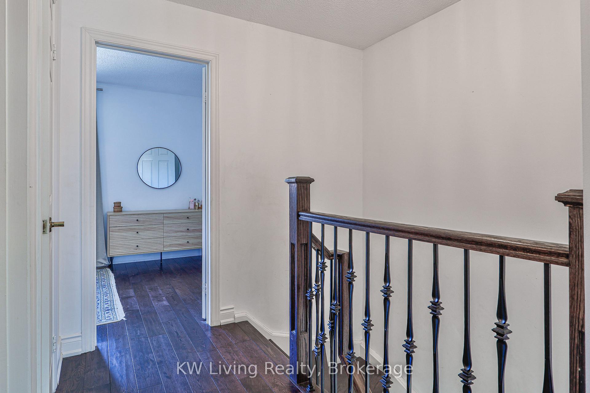 Photo 21 of 28 Jaimie Road, Vaughan, Brownridge — HOMEH