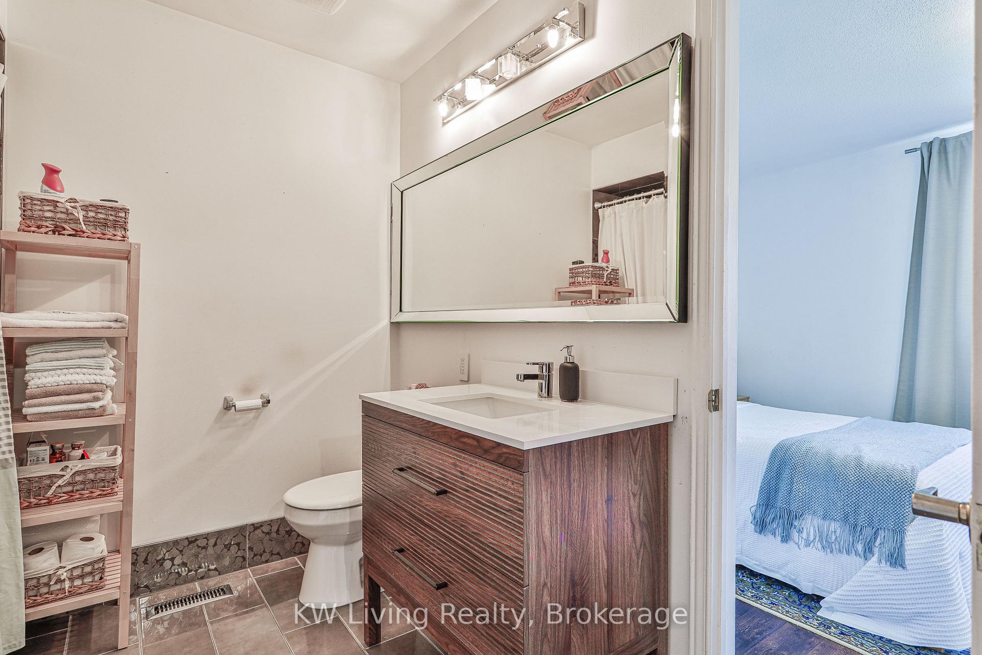 Photo 27 of 28 Jaimie Road, Vaughan, Brownridge — HOMEH