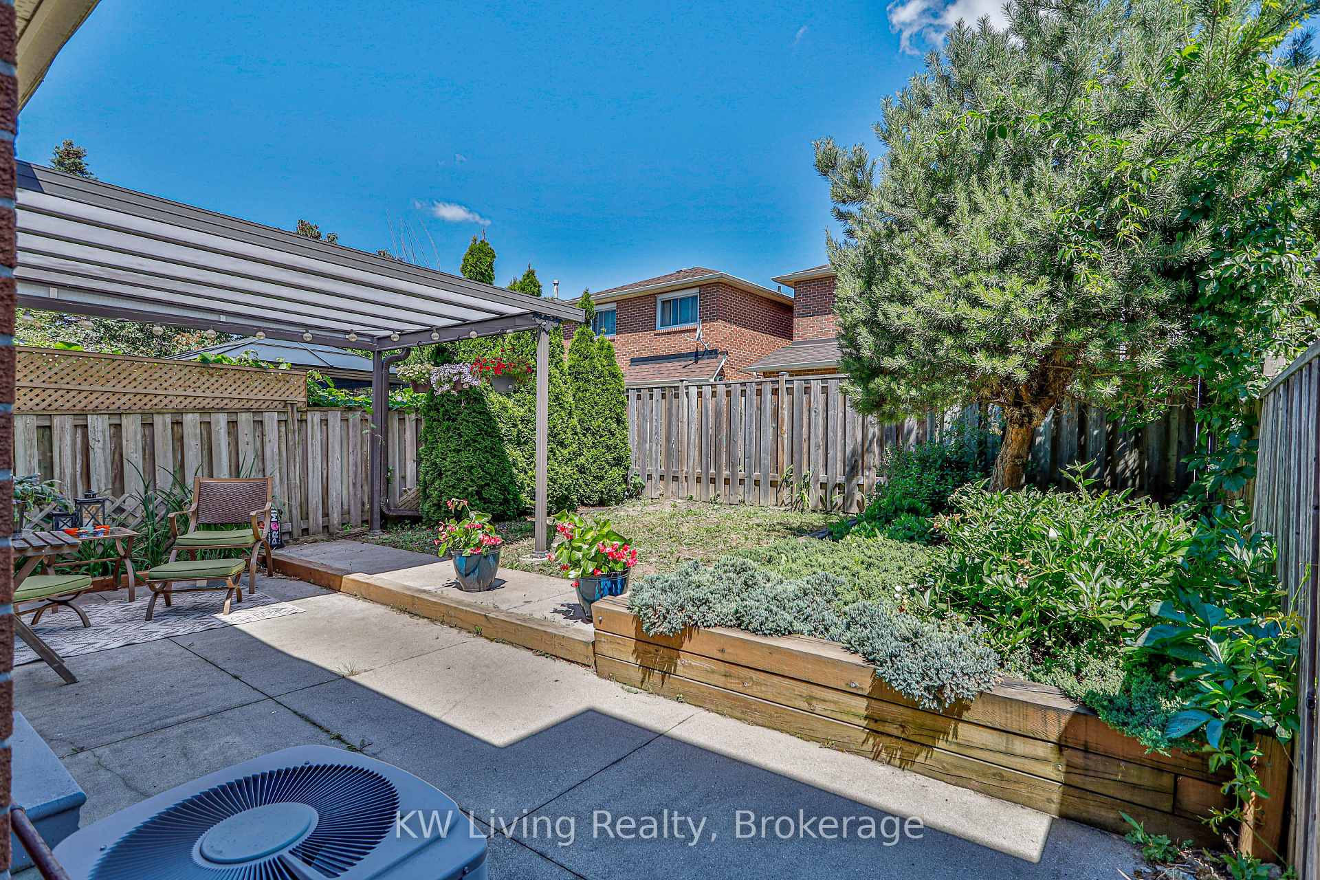 Photo 37 of 28 Jaimie Road, Vaughan, Brownridge — HOMEH