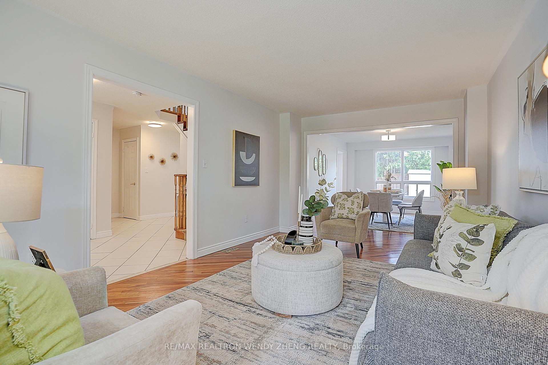 Photo 4 of 17 Pebblebeach Drive, Clarington, Courtice — HOMEH