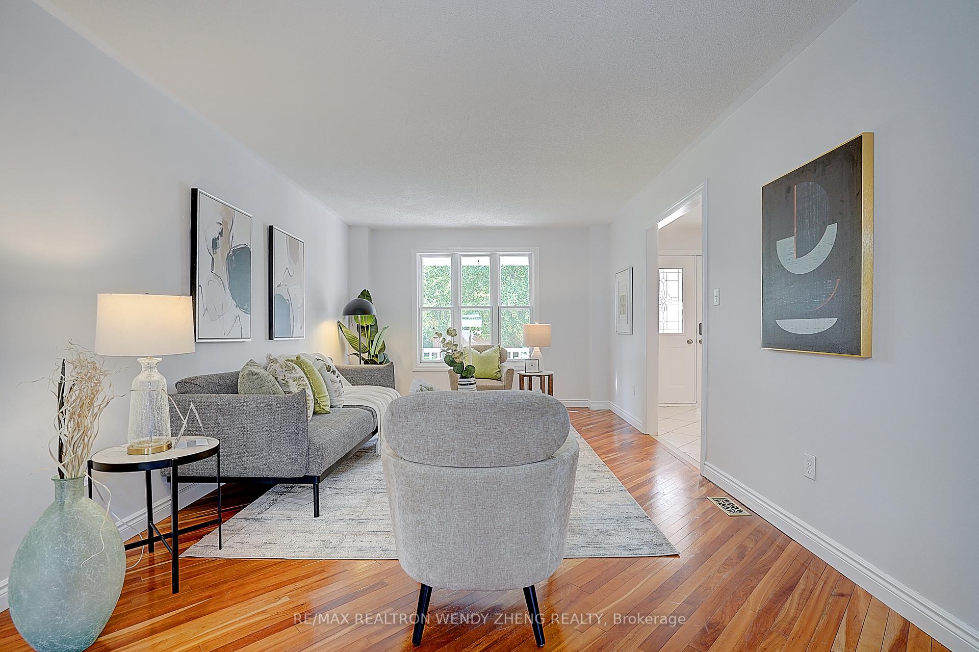 Photo 6 of 17 Pebblebeach Drive, Clarington, Courtice — HOMEH