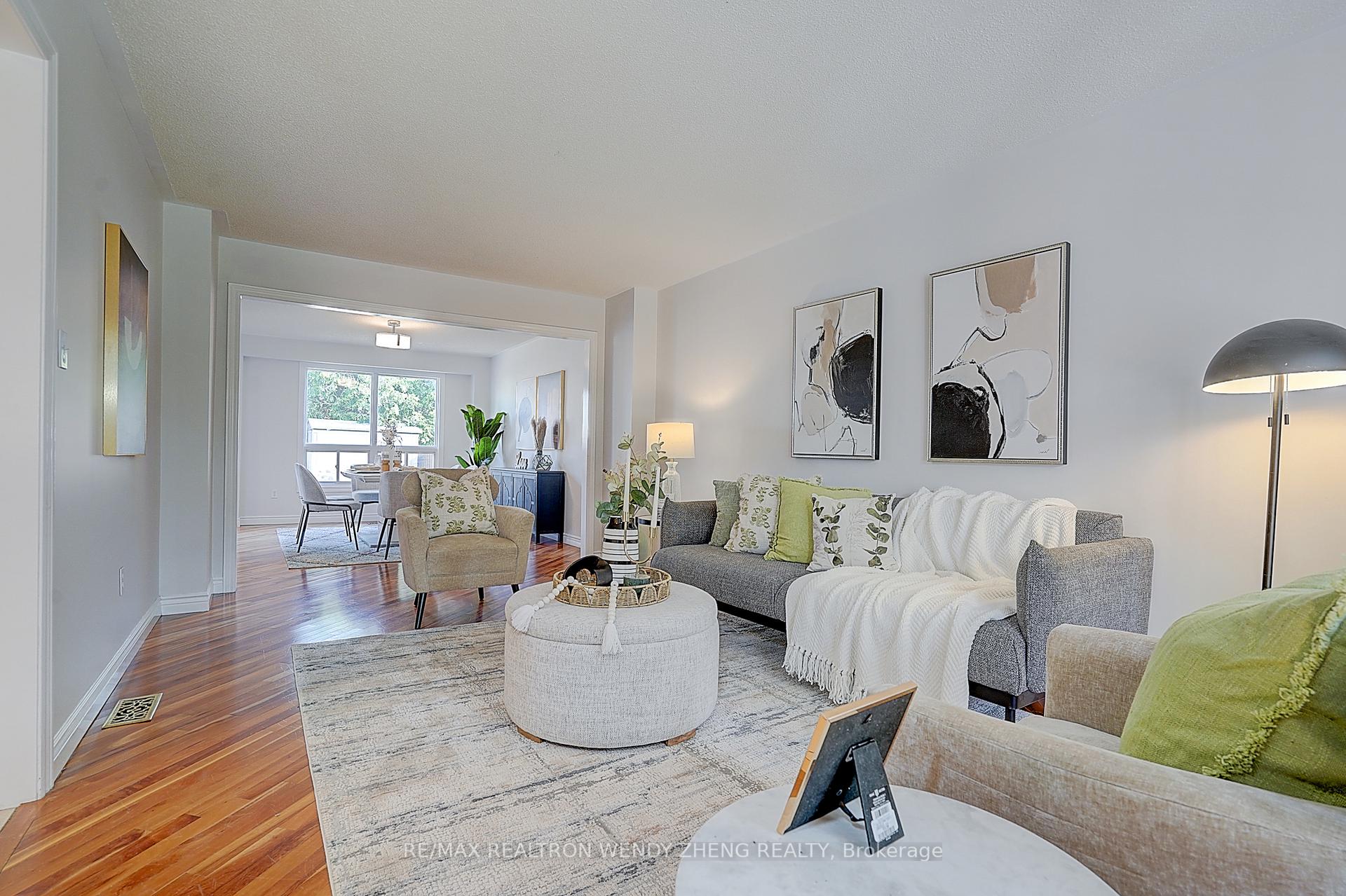 Photo 8 of 17 Pebblebeach Drive, Clarington, Courtice — HOMEH