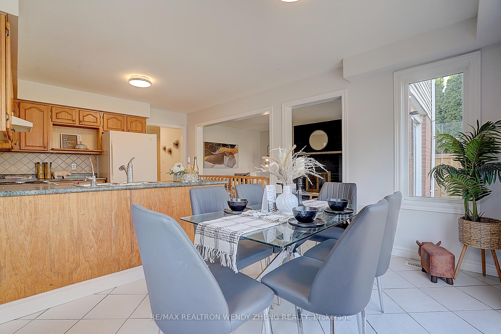 Photo 14 of 17 Pebblebeach Drive, Clarington, Courtice — HOMEH