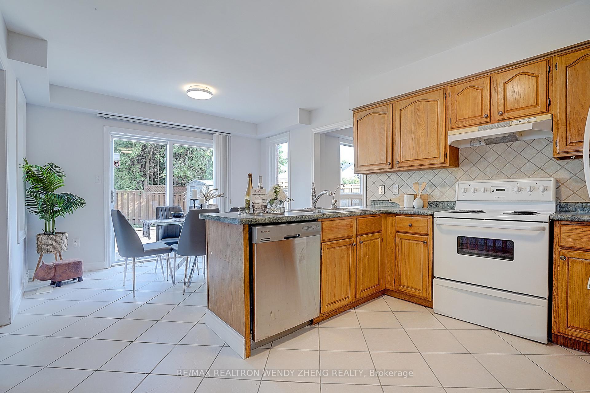 Photo 17 of 17 Pebblebeach Drive, Clarington, Courtice — HOMEH
