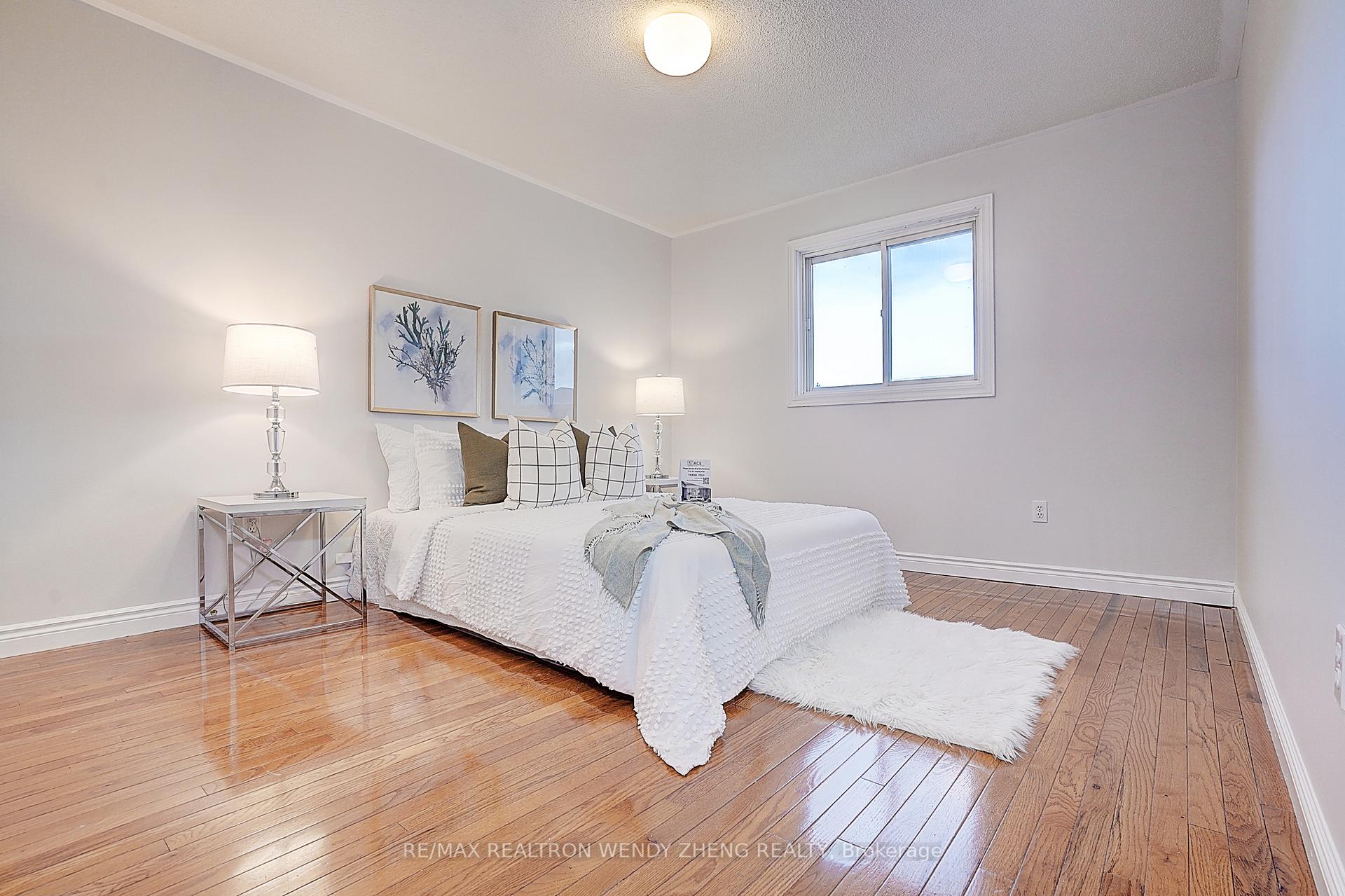 Photo 33 of 17 Pebblebeach Drive, Clarington, Courtice — HOMEH