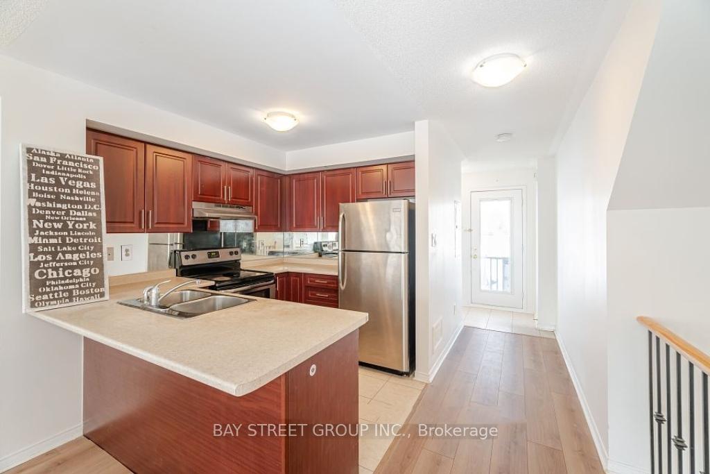 Photo 4 of Unit 83, 3250 Bentley Drive, Mississauga, Churchill Meadows — HOMEH