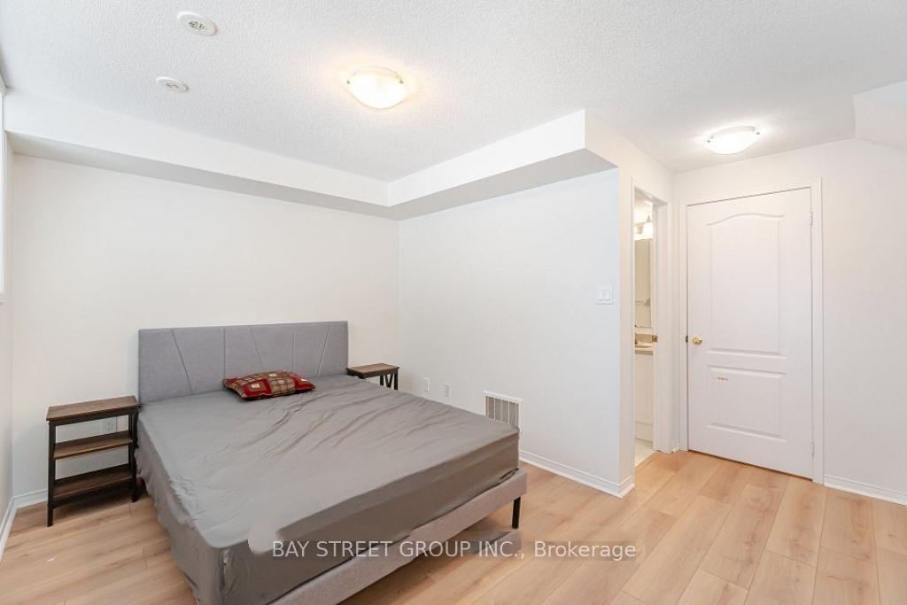 Photo 9 of Unit 83, 3250 Bentley Drive, Mississauga, Churchill Meadows — HOMEH
