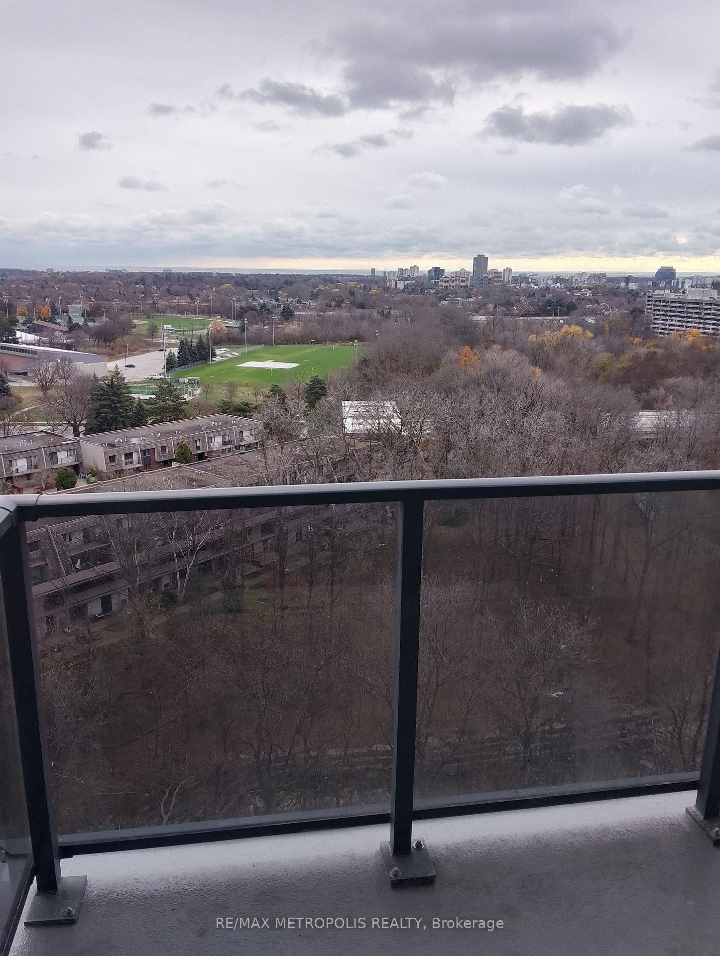 Photo 6 of Unit 1110, 204 Burnhamthorpe Road E, Mississauga, Mississauga Valleys — HOMEH