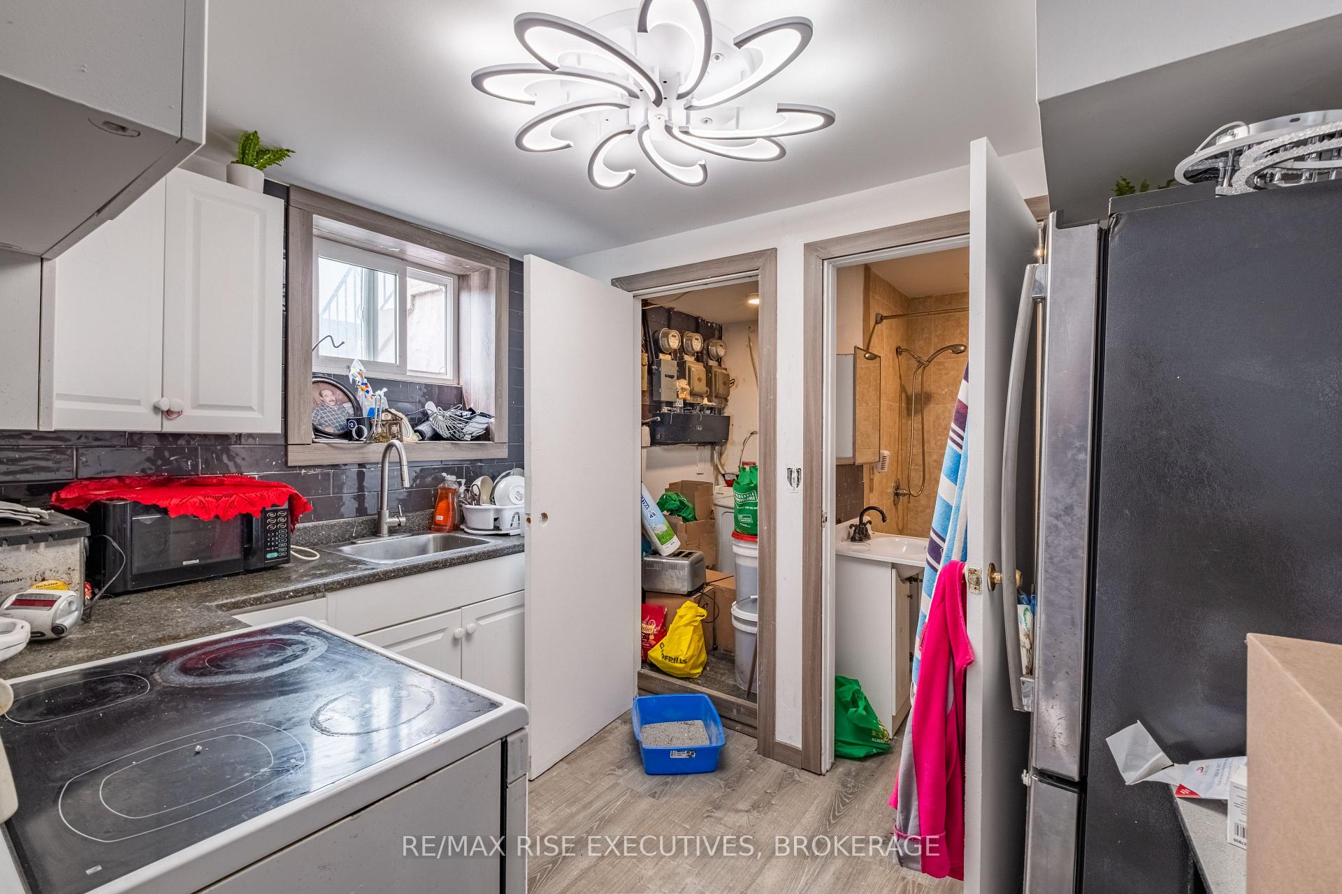 Photo 3 of 61 Seventh Avenue, Kingston, East of Sir John A. Blvd — HOMEH