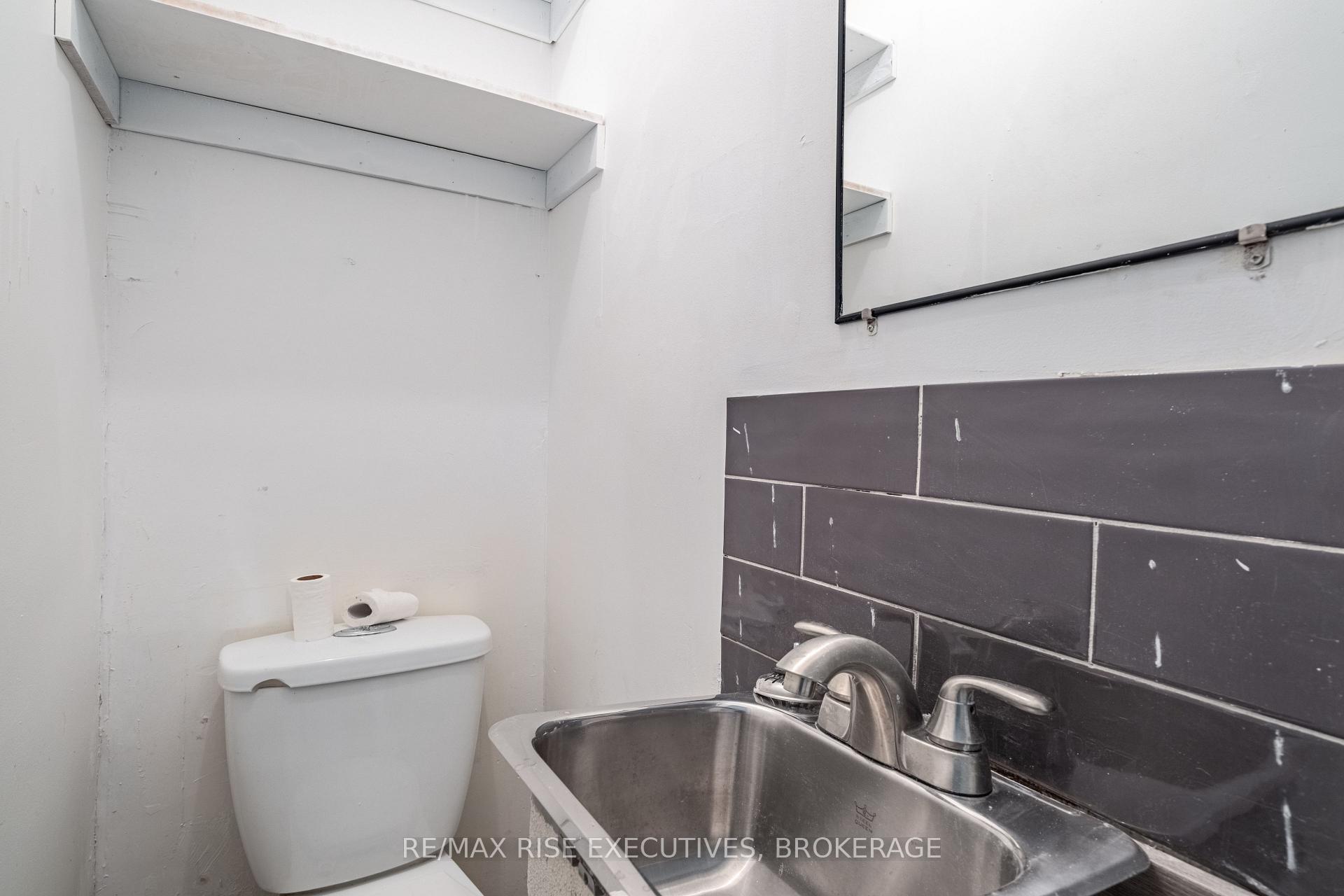 Photo 26 of 61 Seventh Avenue, Kingston, East of Sir John A. Blvd — HOMEH