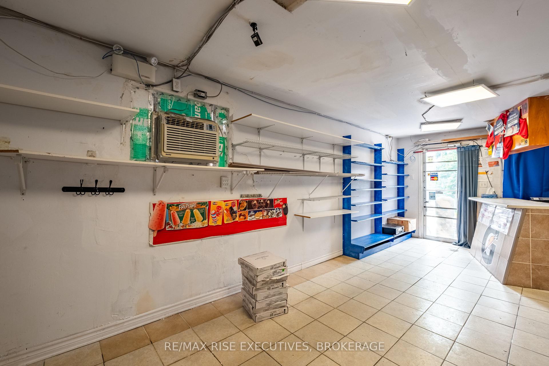 Photo 27 of 61 Seventh Avenue, Kingston, East of Sir John A. Blvd — HOMEH
