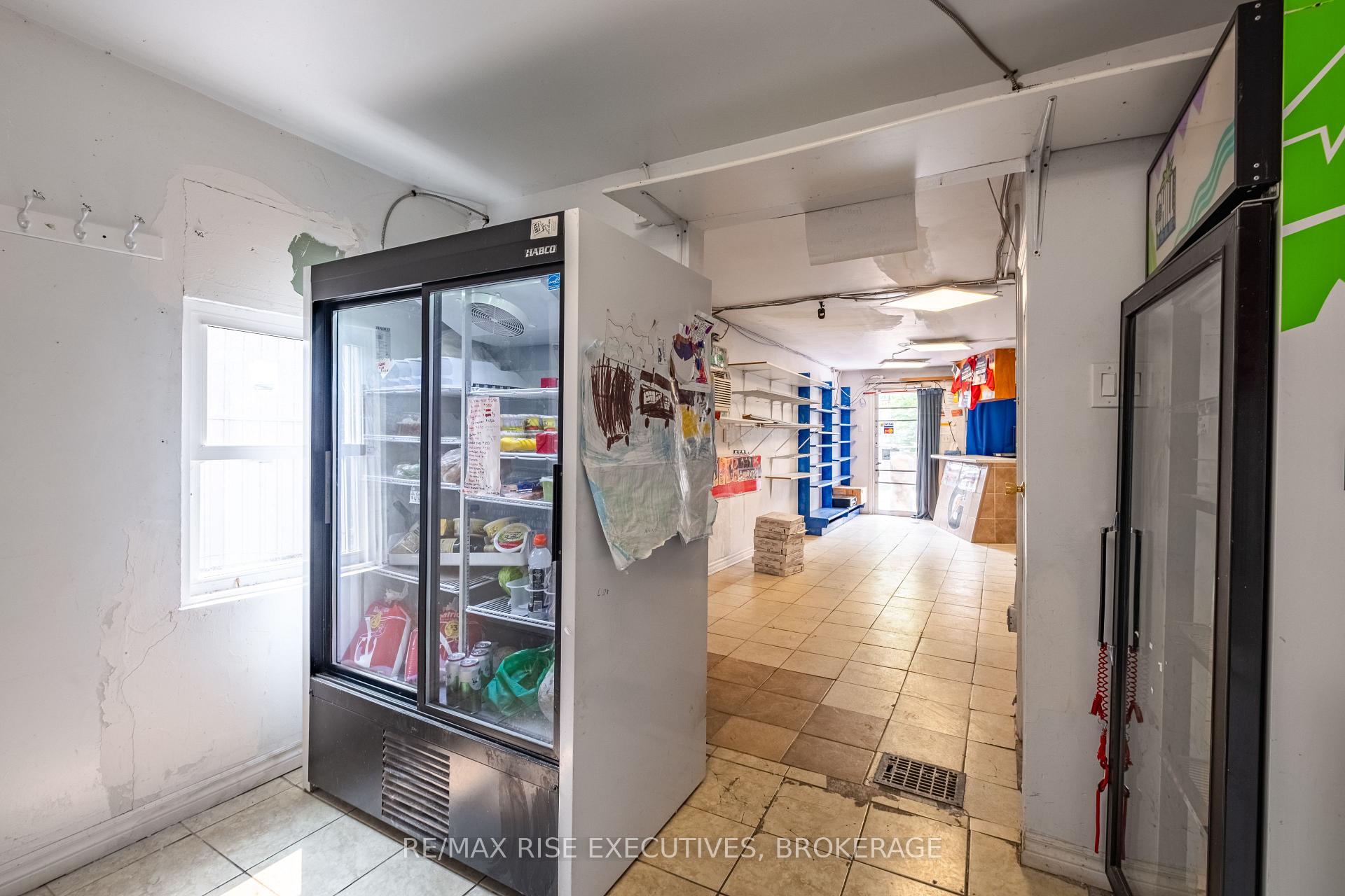 Photo 29 of 61 Seventh Avenue, Kingston, East of Sir John A. Blvd — HOMEH