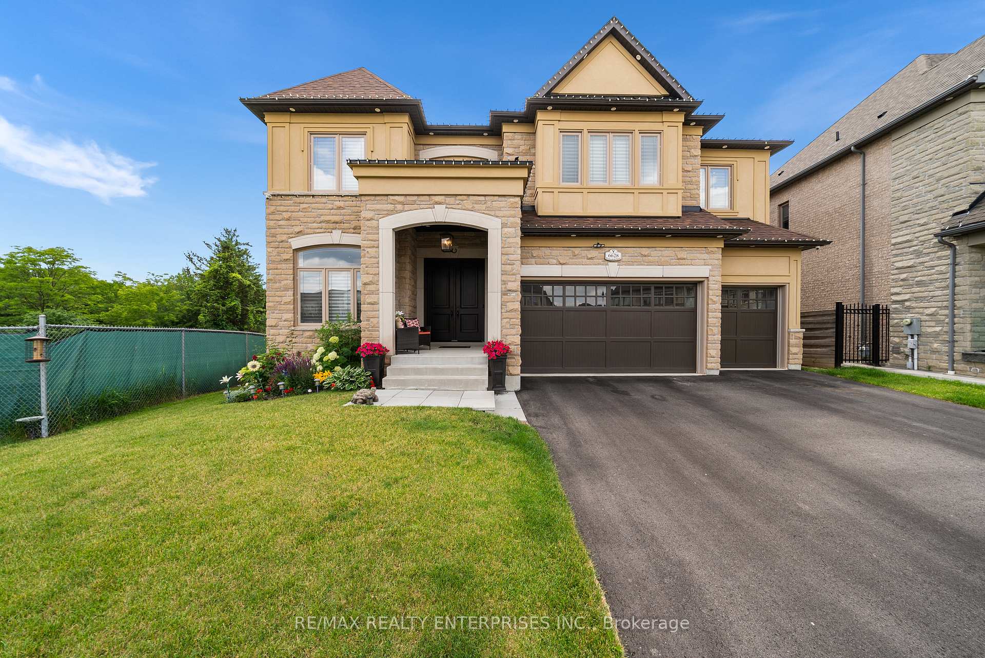 Photo 2 of 6628 Rothschild Trail, Mississauga, Meadowvale Village — HOMEH