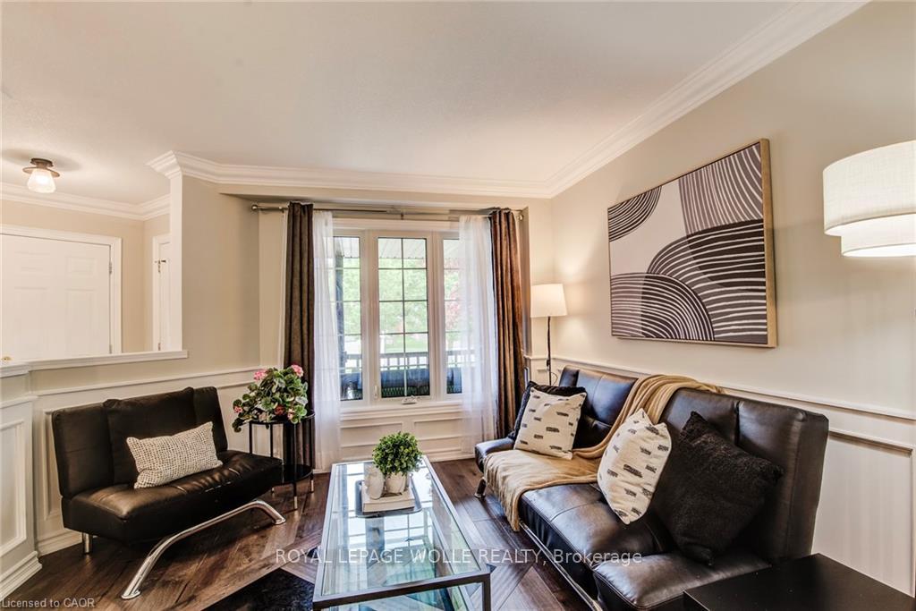 Photo 4 of 182 Kerwood Drive, Cambridge, Hespeler Village — HOMEH