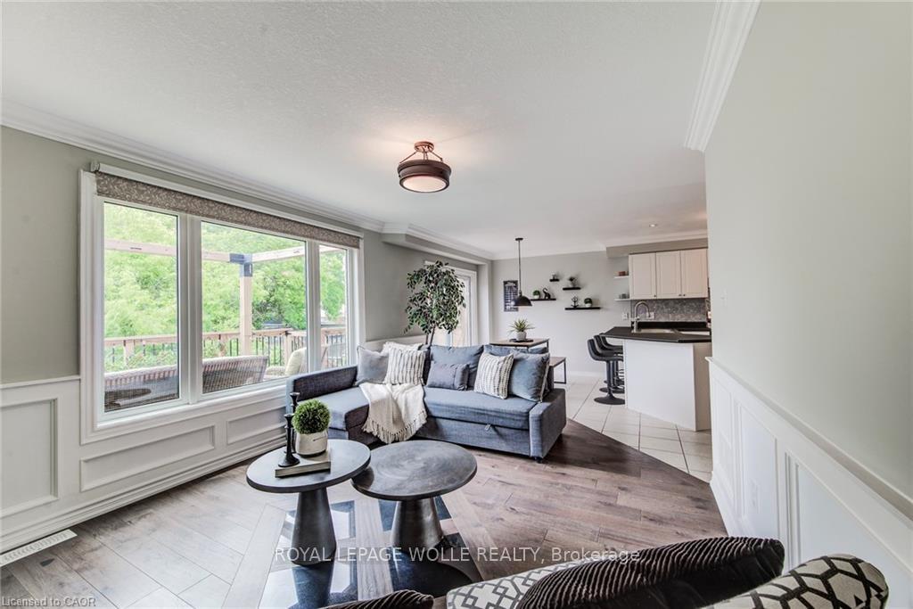 Photo 17 of 182 Kerwood Drive, Cambridge, Hespeler Village — HOMEH