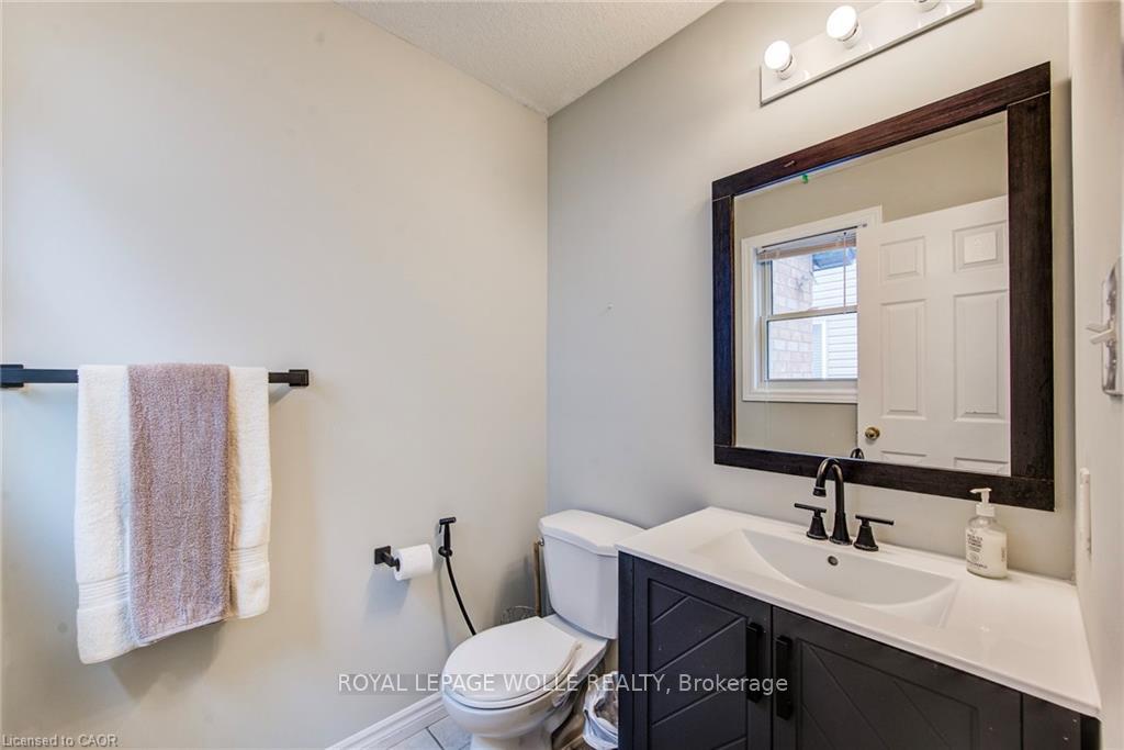 Photo 18 of 182 Kerwood Drive, Cambridge, Hespeler Village — HOMEH