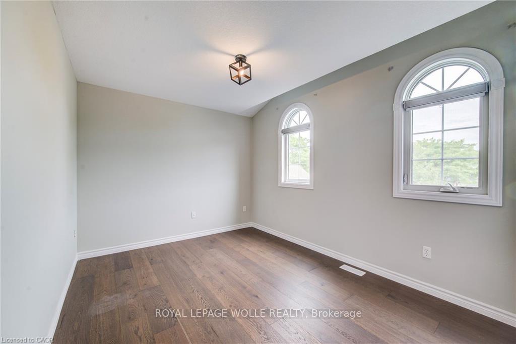 Photo 30 of 182 Kerwood Drive, Cambridge, Hespeler Village — HOMEH
