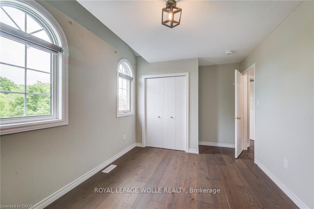 Photo 31 of 182 Kerwood Drive, Cambridge, Hespeler Village — HOMEH