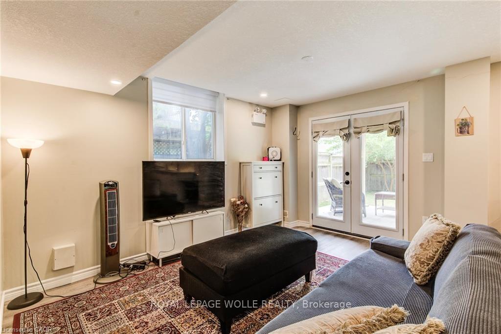 Photo 38 of 182 Kerwood Drive, Cambridge, Hespeler Village — HOMEH