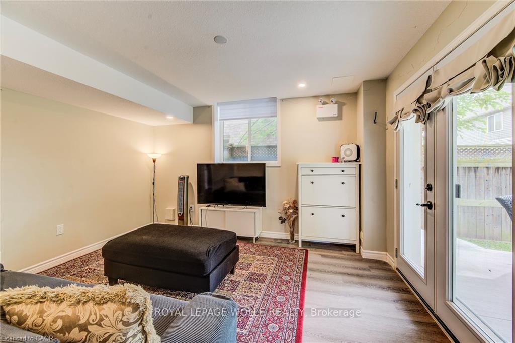 Photo 39 of 182 Kerwood Drive, Cambridge, Hespeler Village — HOMEH