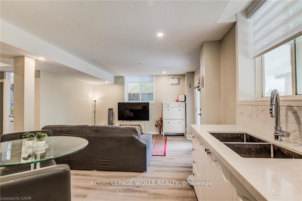Photo 42 of 182 Kerwood Drive, Cambridge, Hespeler Village — HOMEH