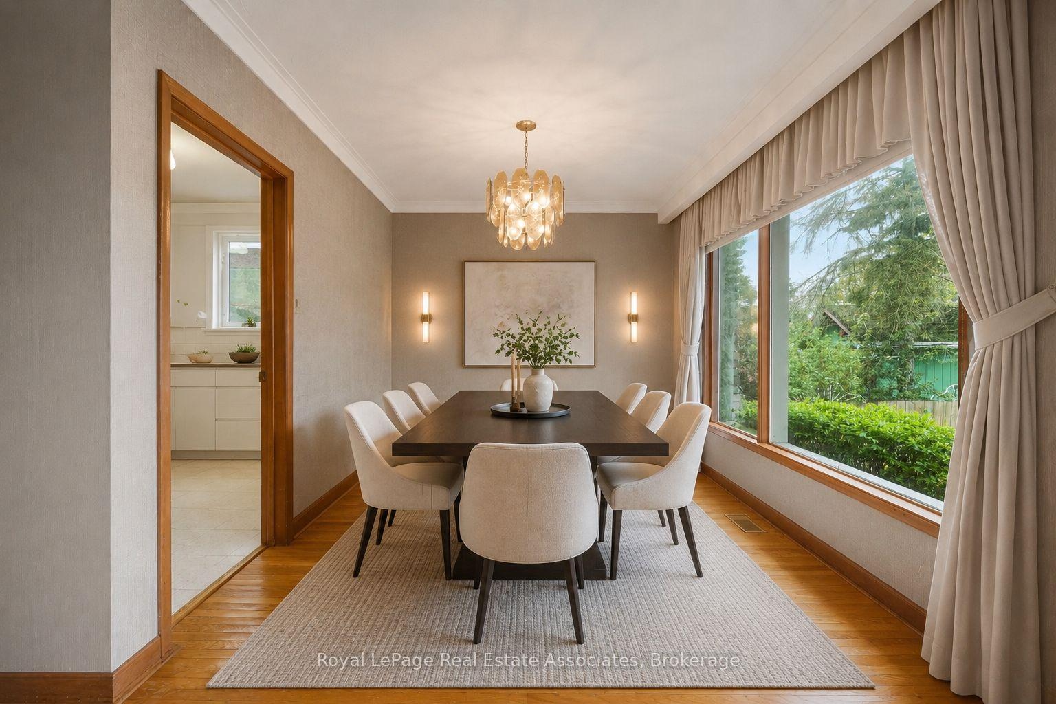 Photo 12 of 193 Kingsview Boulevard, Etobicoke, Kingsview Village-The Westway — HOMEH