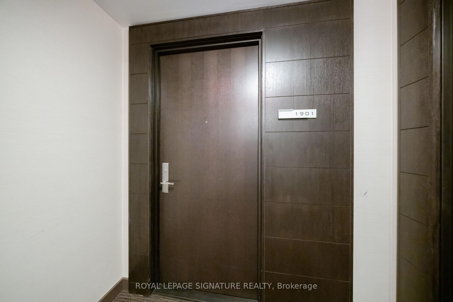 Photo 3 of Unit 1901, 25 Broadway Avenue, Toronto, Mount Pleasant West — HOMEH