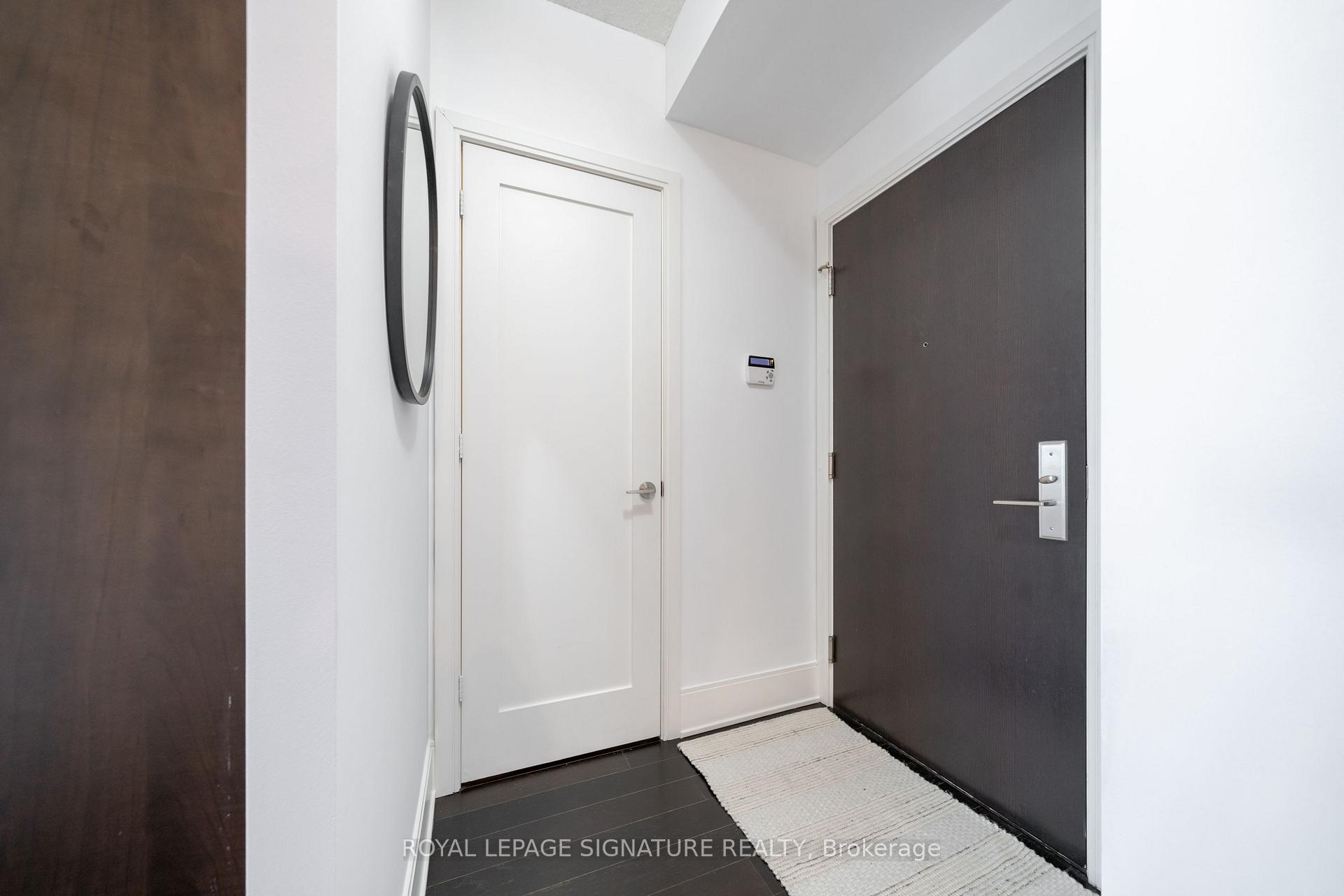 Photo 4 of Unit 1901, 25 Broadway Avenue, Toronto, Mount Pleasant West — HOMEH