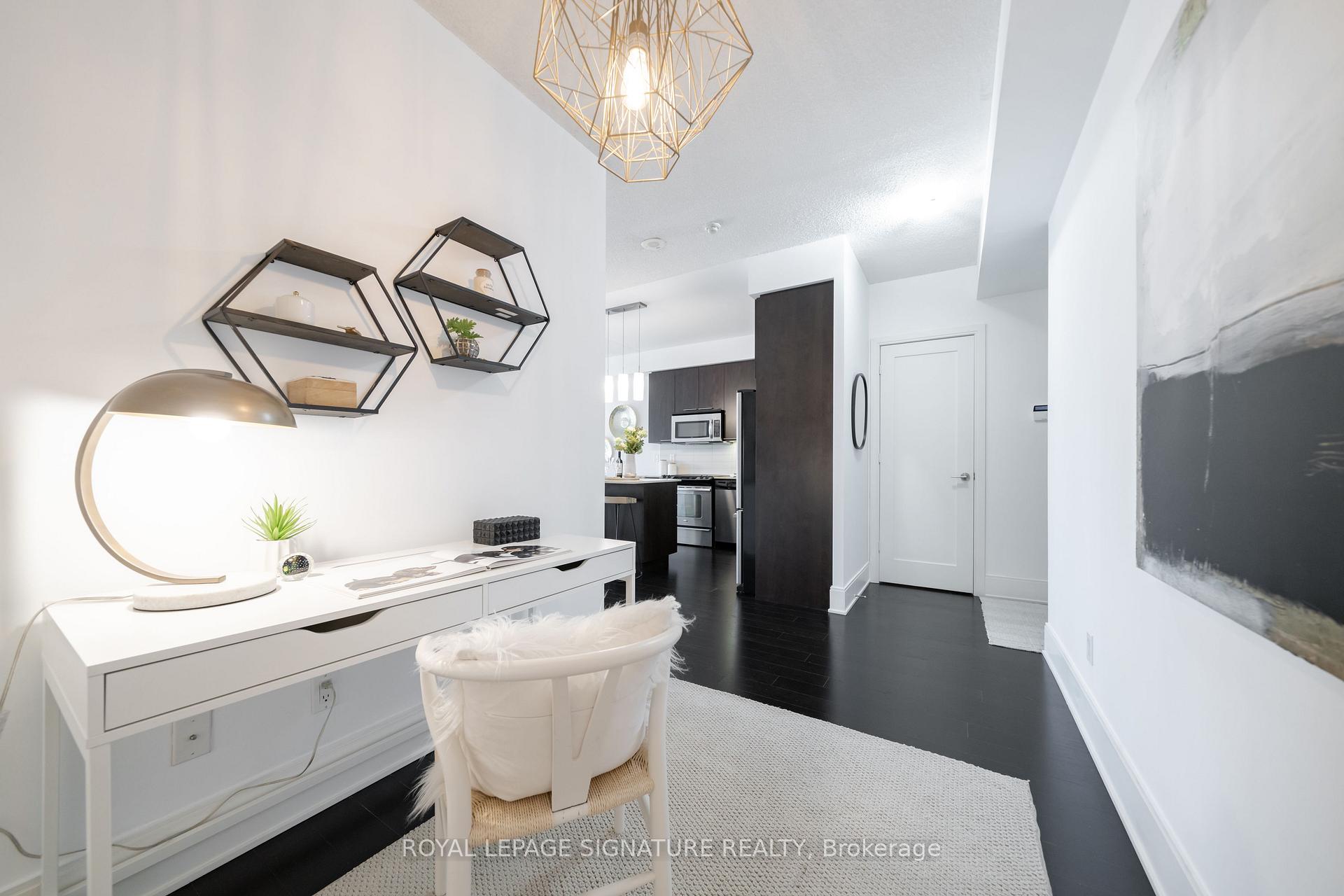 Photo 7 of Unit 1901, 25 Broadway Avenue, Toronto, Mount Pleasant West — HOMEH