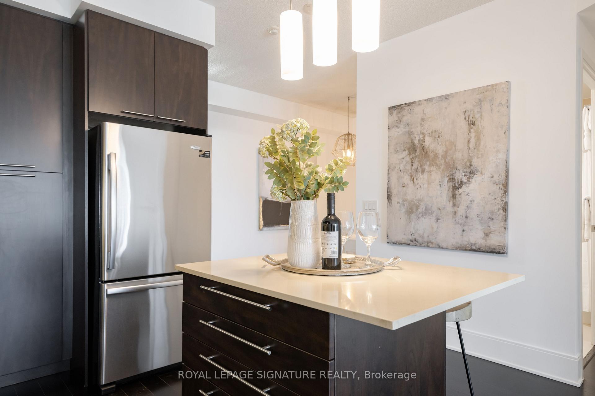 Photo 12 of Unit 1901, 25 Broadway Avenue, Toronto, Mount Pleasant West — HOMEH