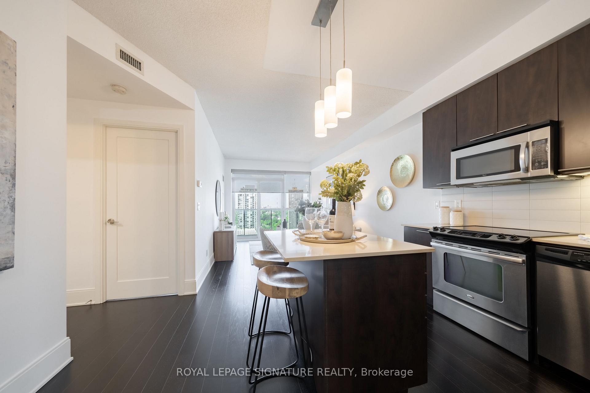 Photo 16 of Unit 1901, 25 Broadway Avenue, Toronto, Mount Pleasant West — HOMEH