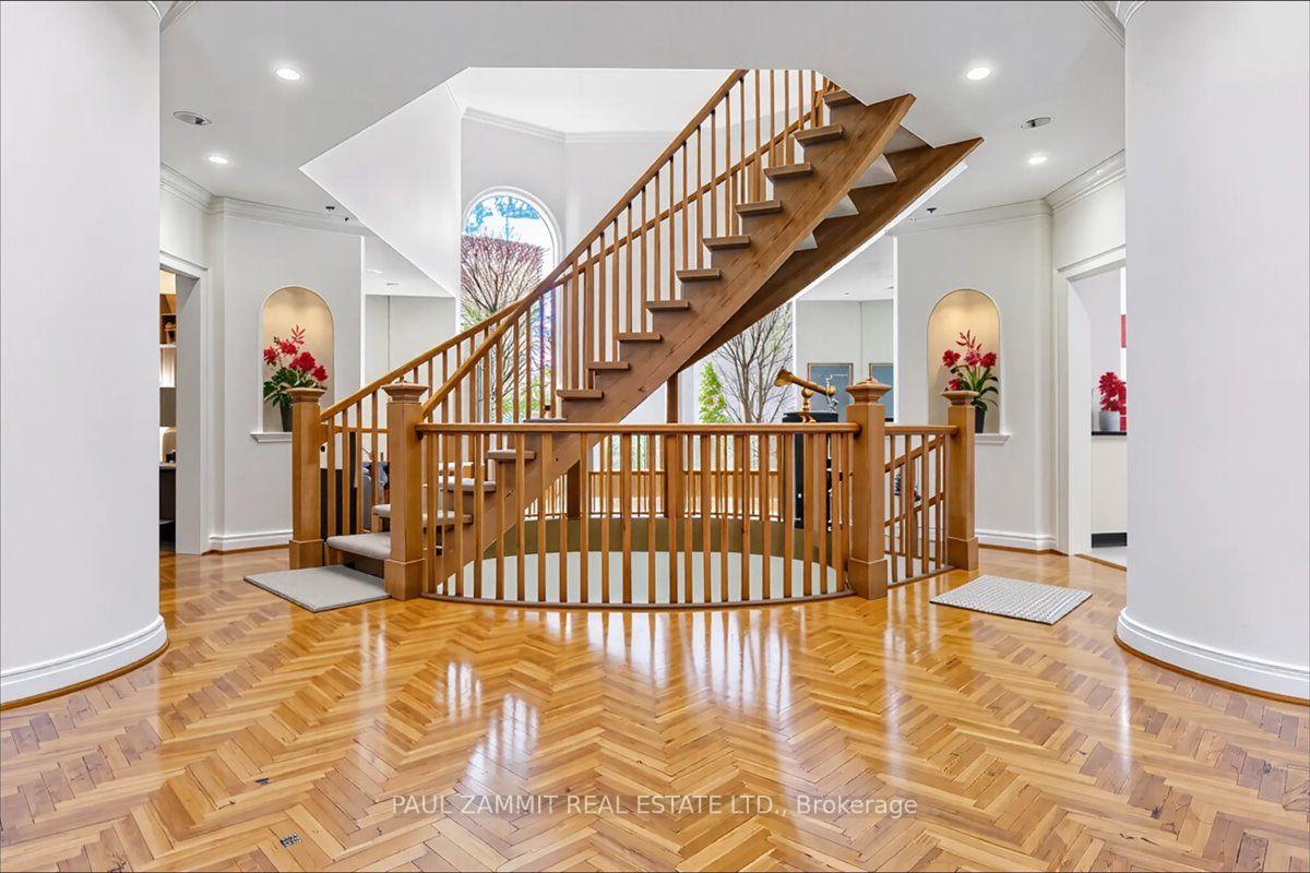 Photo 3 of 12 Old English Lane, Markham, Bayview Glen — HOMEH