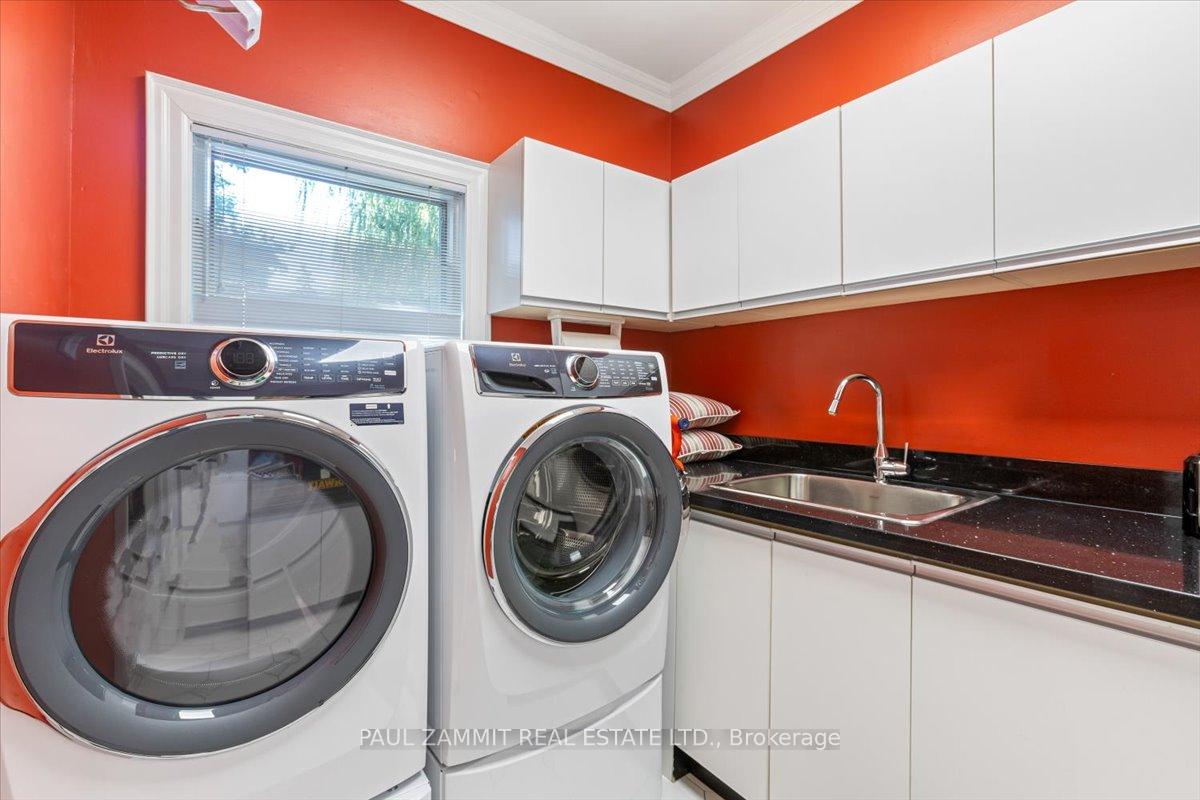 Photo 13 of 12 Old English Lane, Markham, Bayview Glen — HOMEH