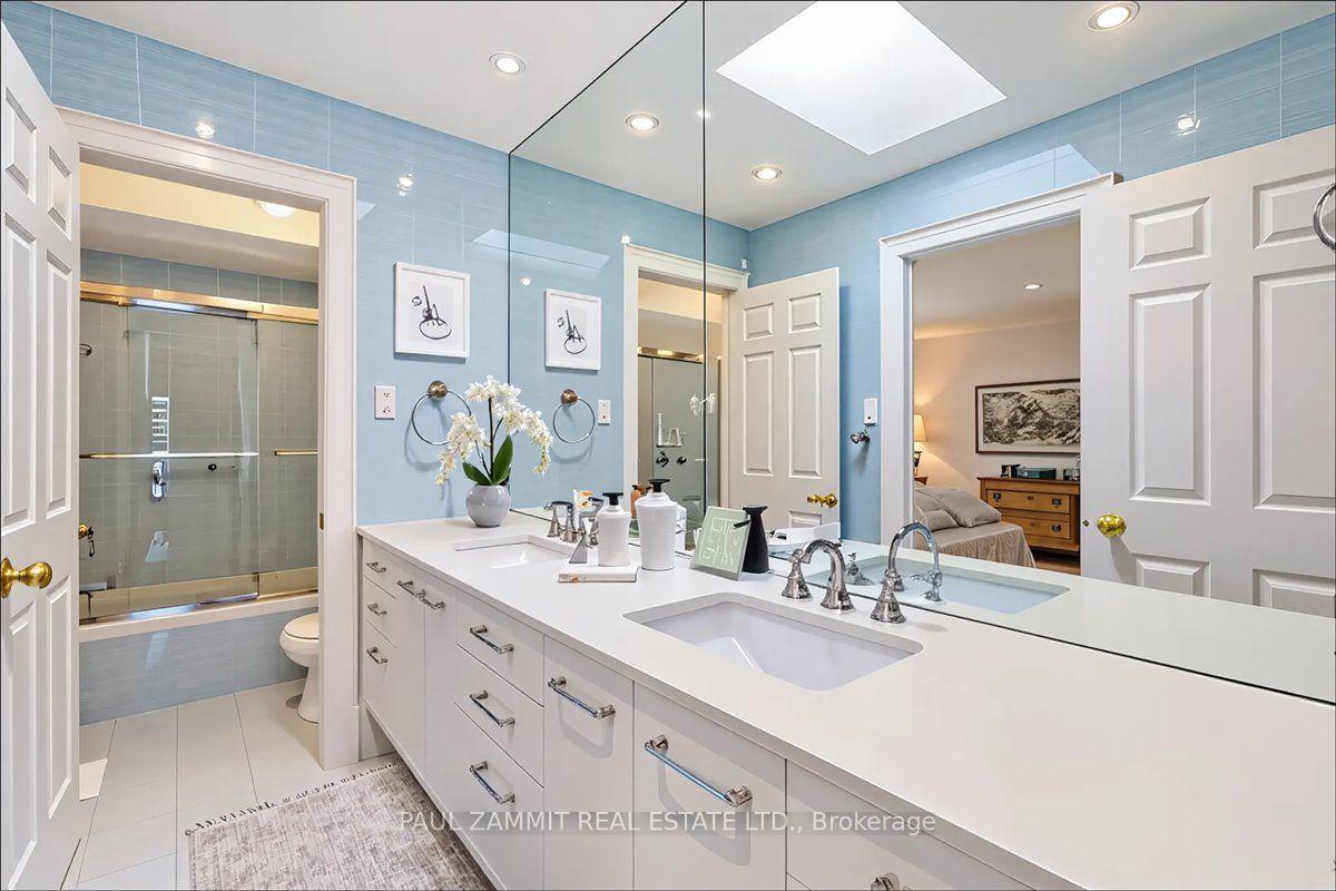 Photo 22 of 12 Old English Lane, Markham, Bayview Glen — HOMEH