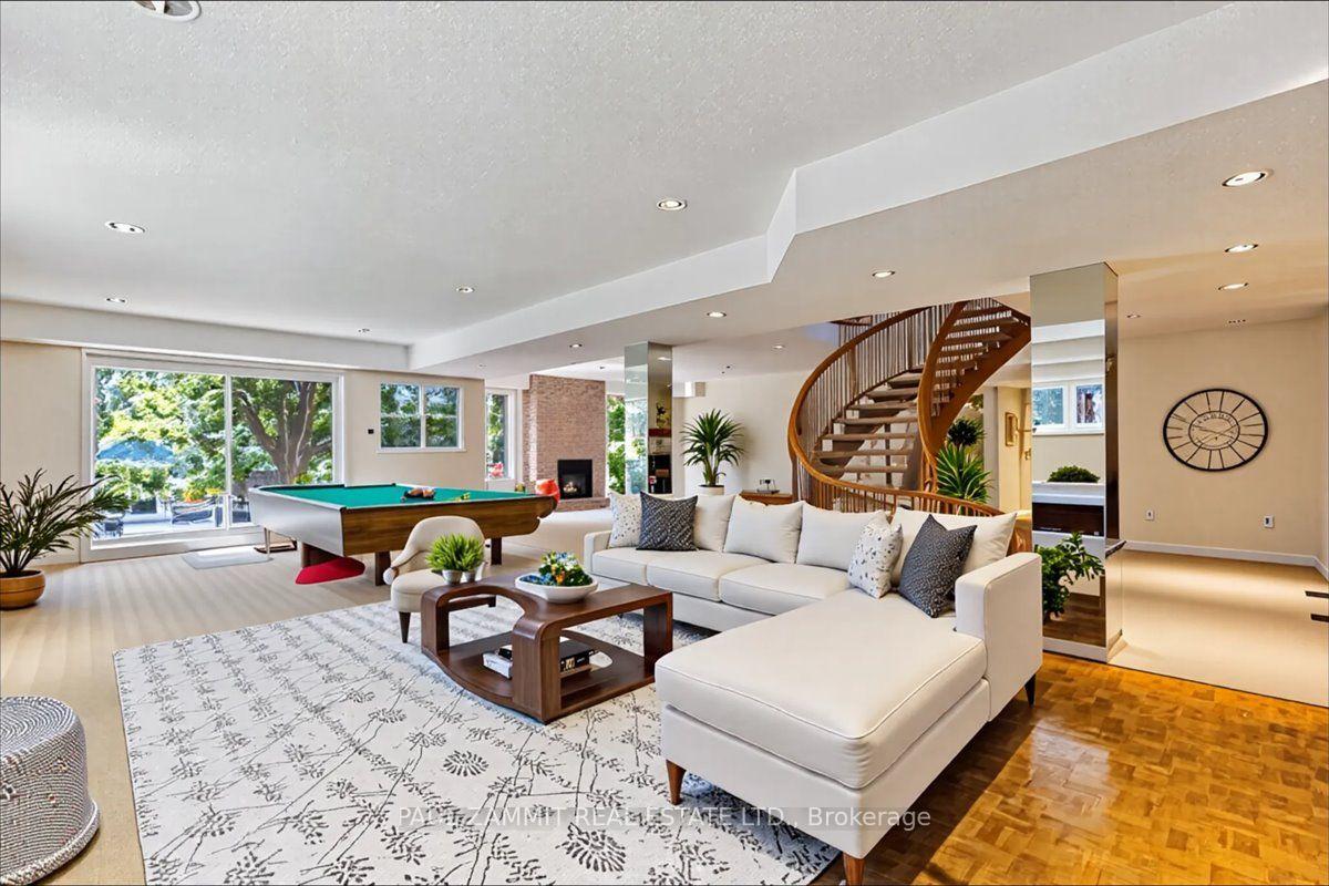 Photo 28 of 12 Old English Lane, Markham, Bayview Glen — HOMEH