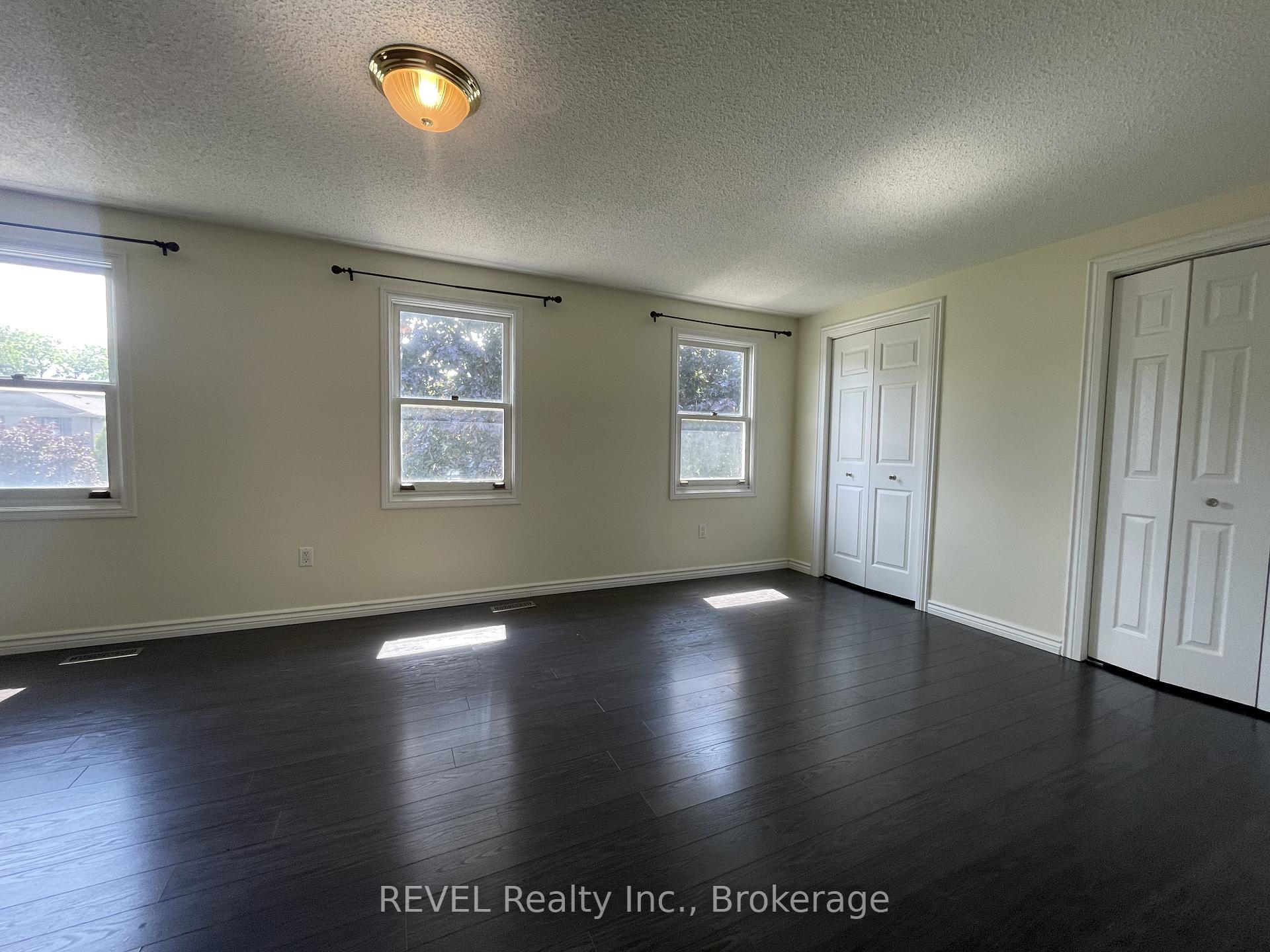 Photo 20 of 24 Rembrandt Drive, Grimsby, Grimsby Beach — HOMEH