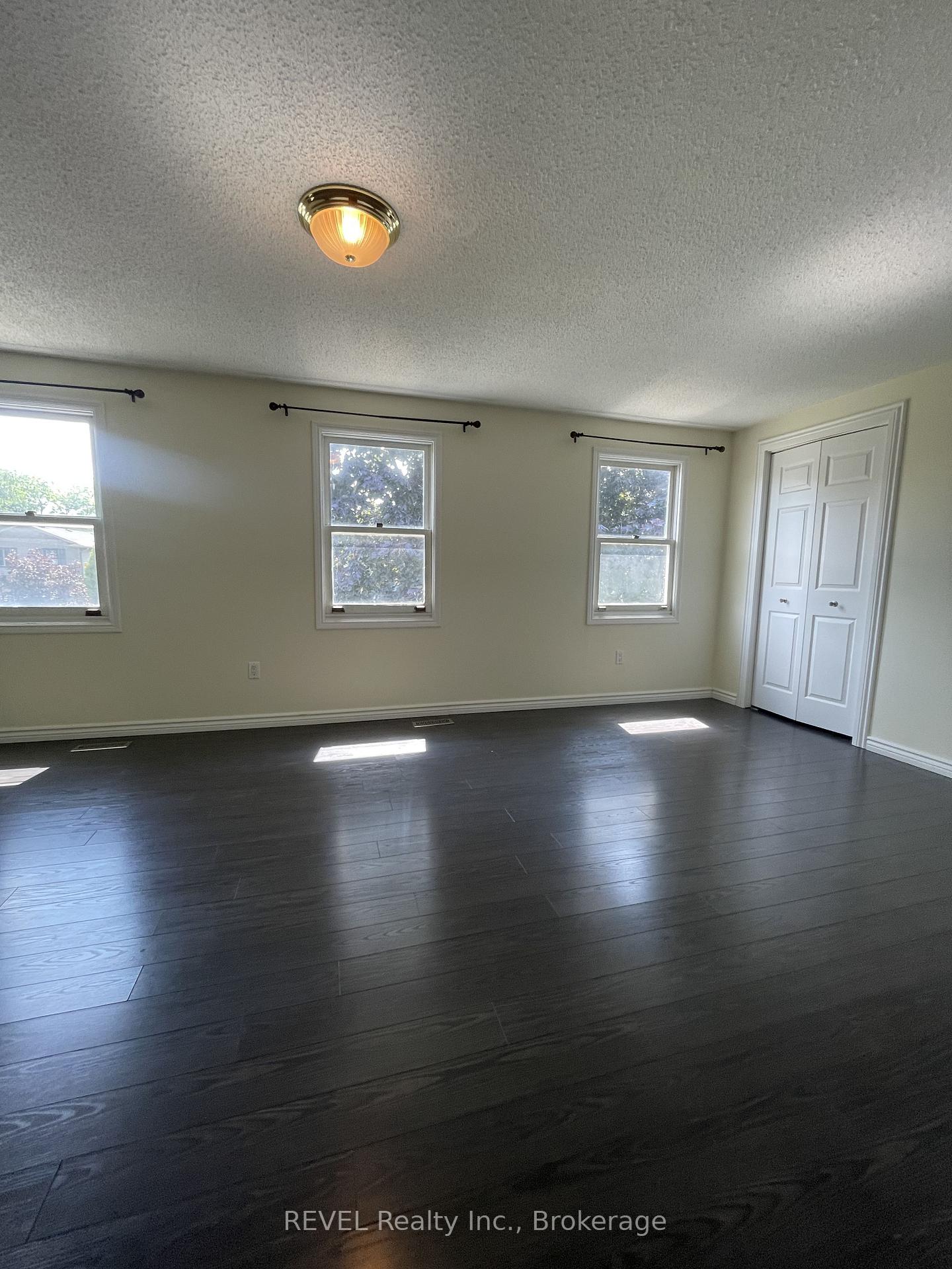 Photo 21 of 24 Rembrandt Drive, Grimsby, Grimsby Beach — HOMEH