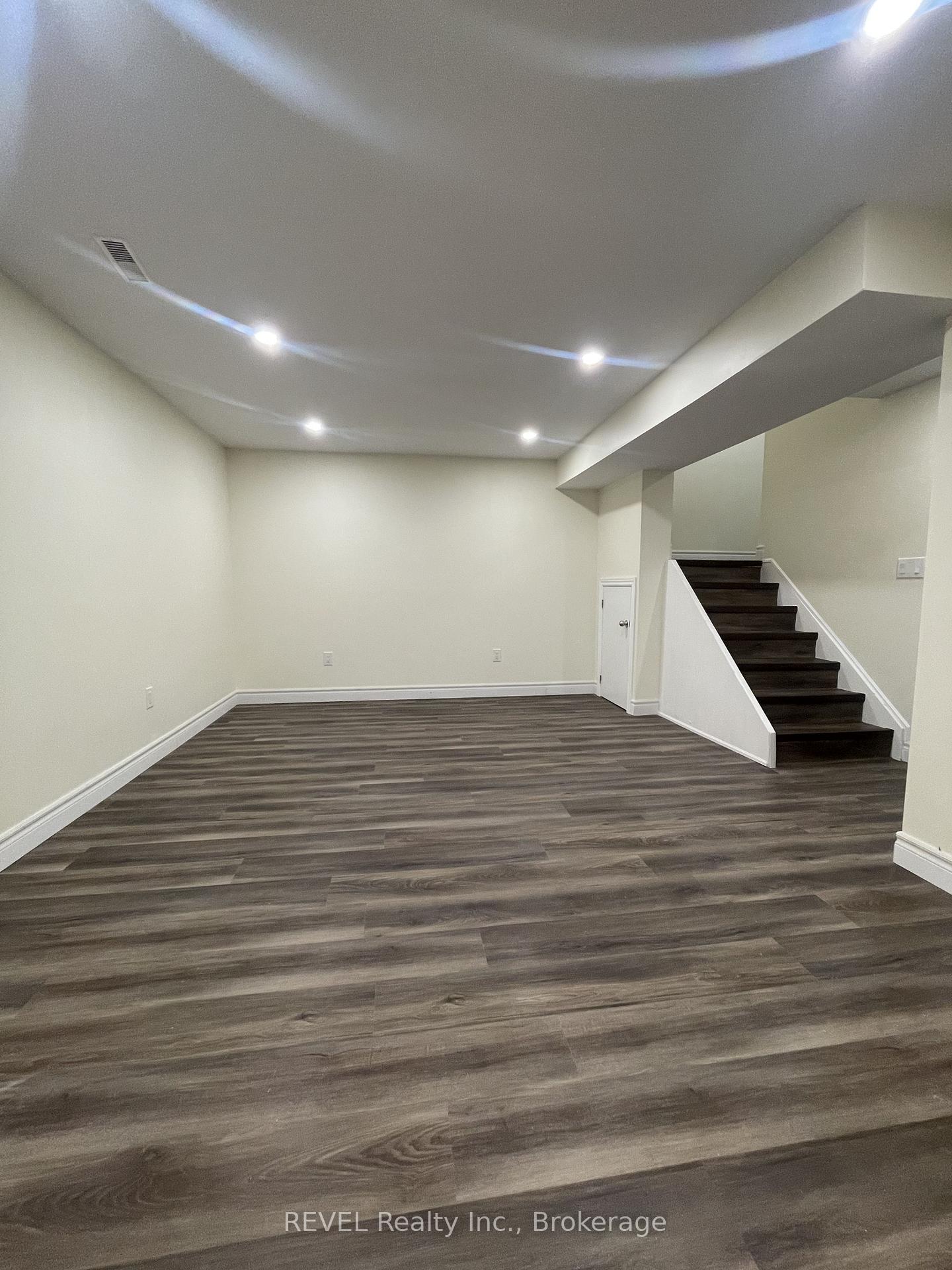 Photo 25 of 24 Rembrandt Drive, Grimsby, Grimsby Beach — HOMEH