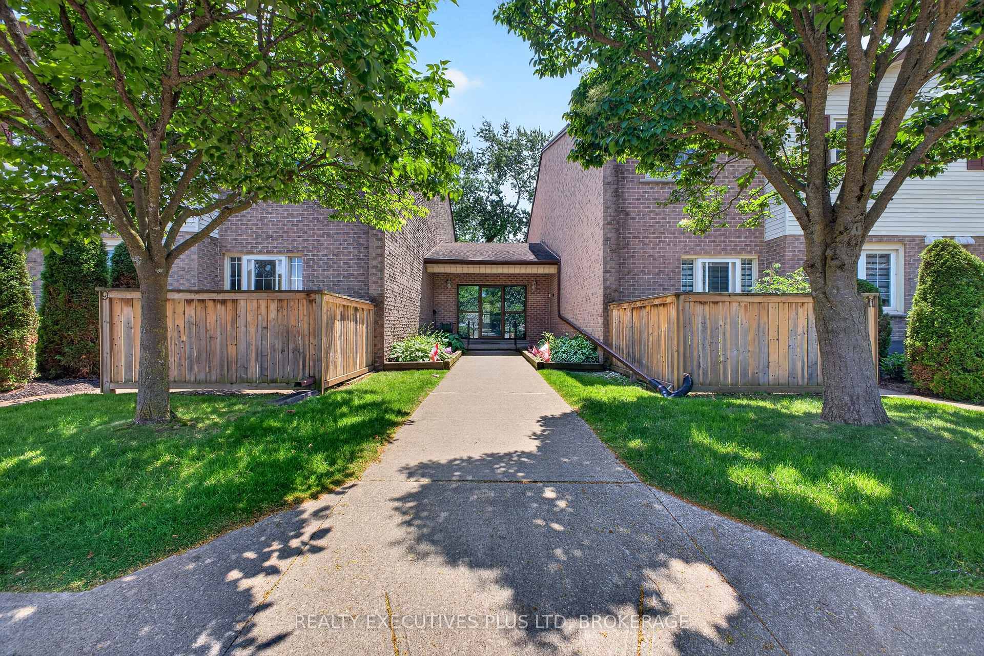 Photo 33 of Unit 6, 6044 Swayze Drive, Niagara Falls, Church's Lane — HOMEH