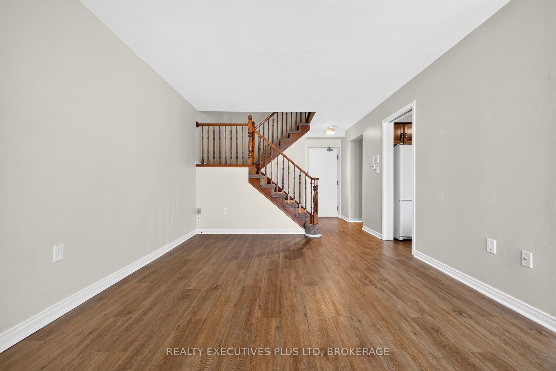 Photo 9 of Unit 6, 6044 Swayze Drive, Niagara Falls, Church's Lane — HOMEH