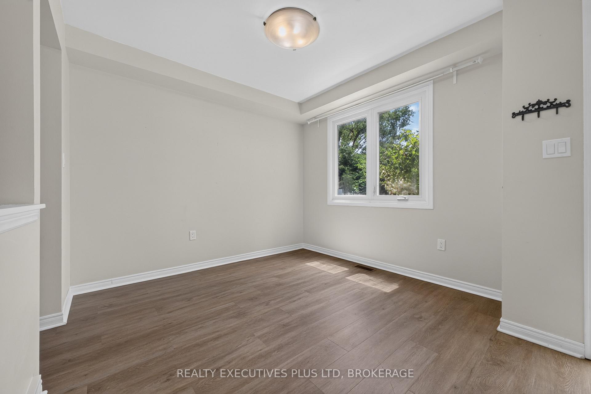Photo 14 of Unit 6, 6044 Swayze Drive, Niagara Falls, Church's Lane — HOMEH